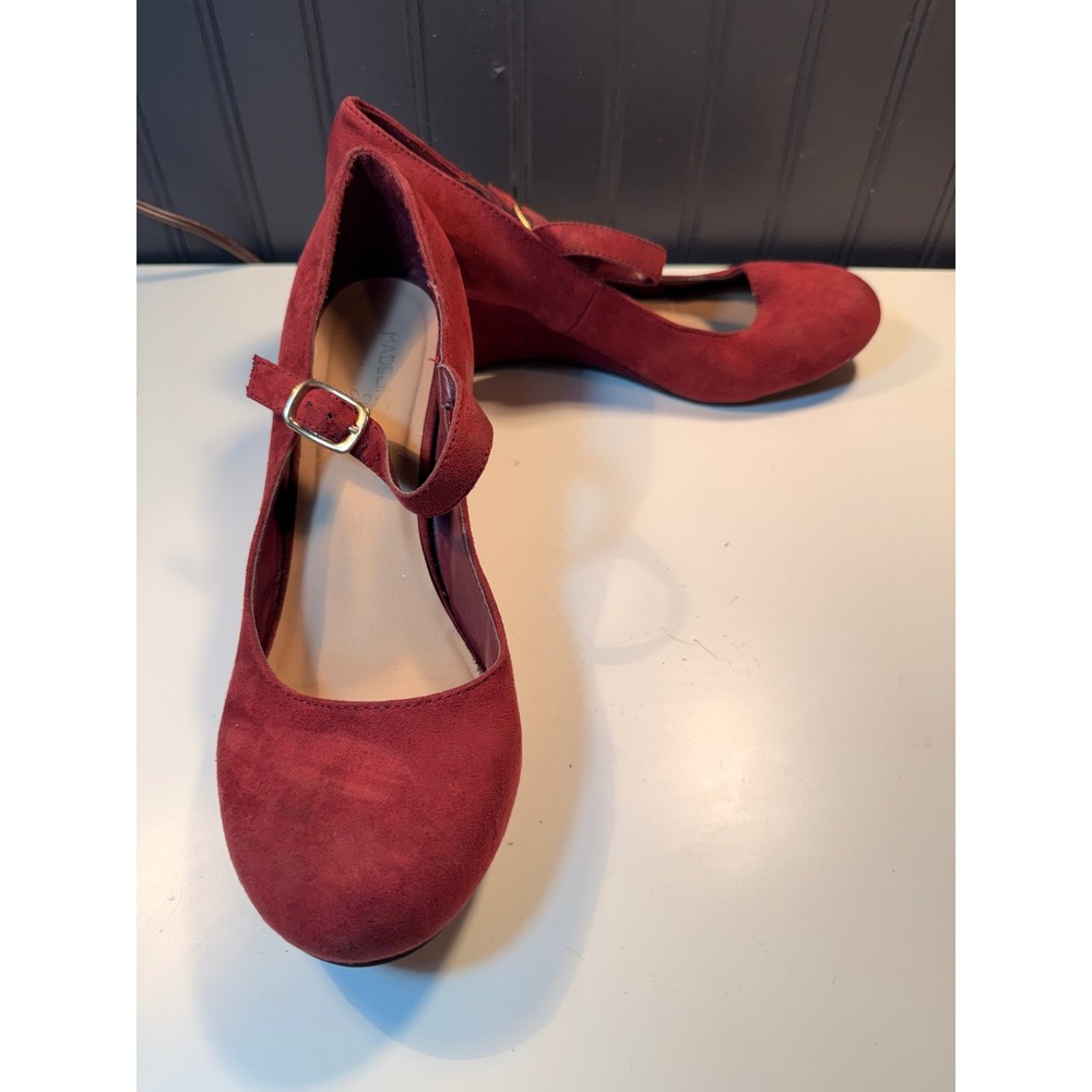 Madeline Stuart Ragtime Red Mary Jane Wedge Heels Pumps Size 10M